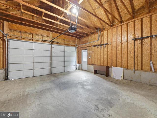 58 BATTLEFIELD DR, Charles Town, WV 25414
