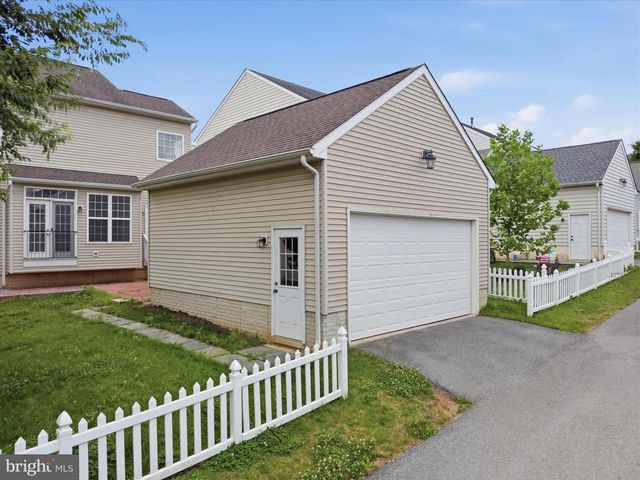 58 BATTLEFIELD DR, Charles Town, WV 25414