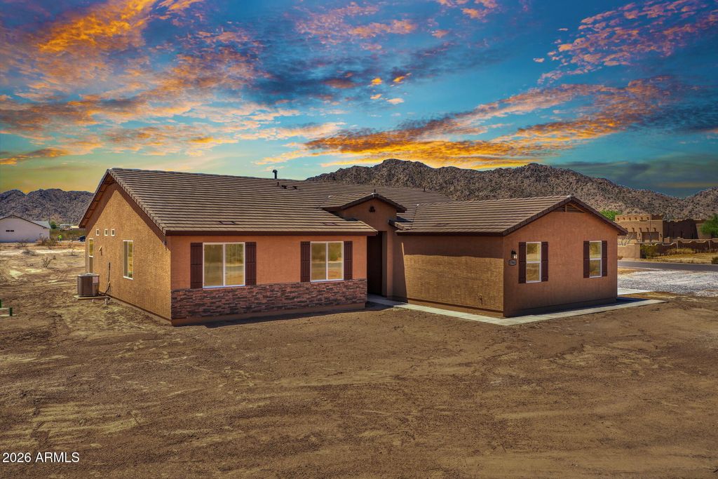 17965 N STONEBLUFF Road, Maricopa, AZ 85139 — exterior