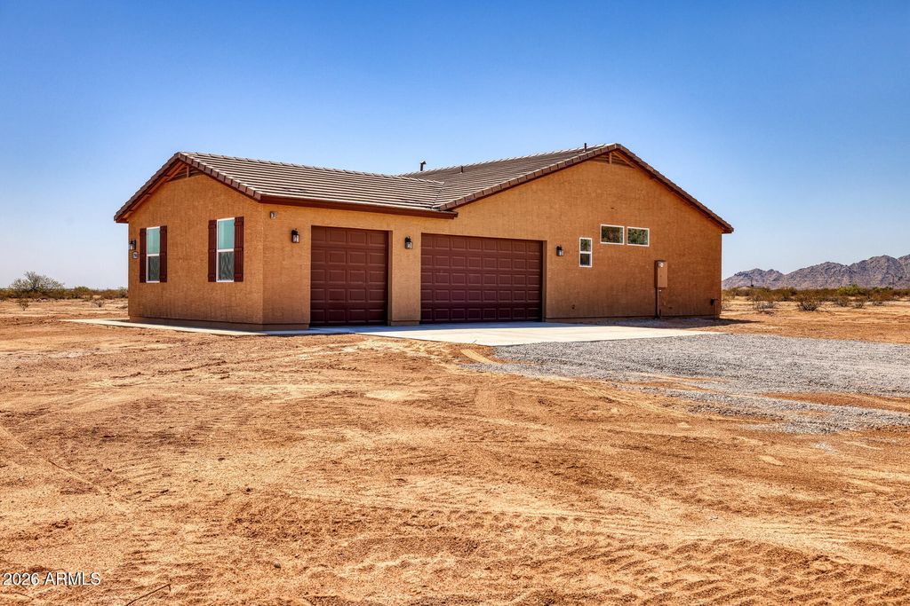 17965 N STONEBLUFF Road, Maricopa, AZ 85139 — photo 5