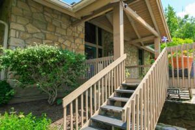 92 Stornoway Drive W, 92B, Columbus, OH 43213