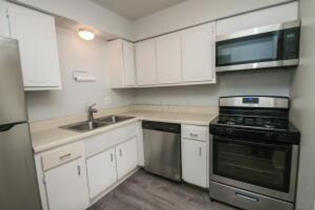 92 Stornoway Drive W, 92B, Columbus, OH 43213