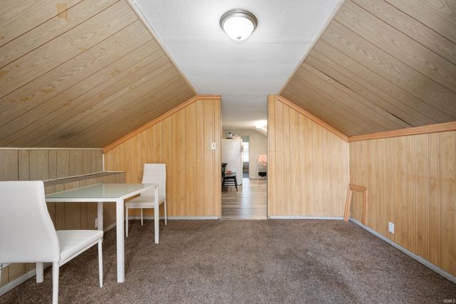 108 N Claypool Road, Muncie, IN 47303