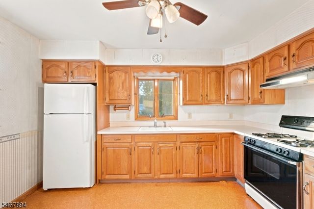31 Beachwood Rd, Parsippany-troy Hills Twp., NJ 07054
