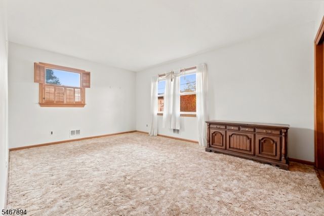 31 Beachwood Rd, Parsippany-troy Hills Twp., NJ 07054
