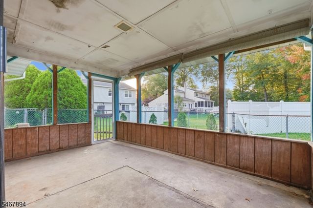 31 Beachwood Rd, Parsippany-troy Hills Twp., NJ 07054
