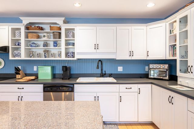 8 Oak Knoll Road, Meredith, NH 03253