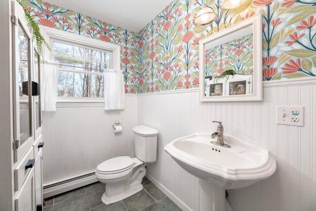 8 Oak Knoll Road, Meredith, NH 03253