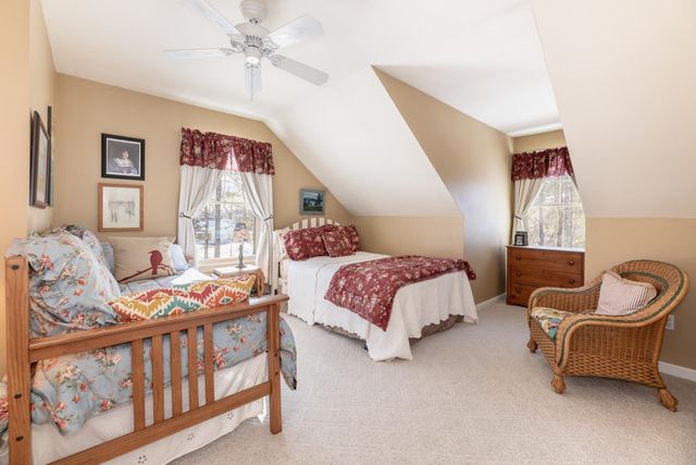 8 Oak Knoll Road, Meredith, NH 03253