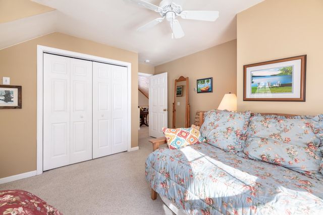 8 Oak Knoll Road, Meredith, NH 03253