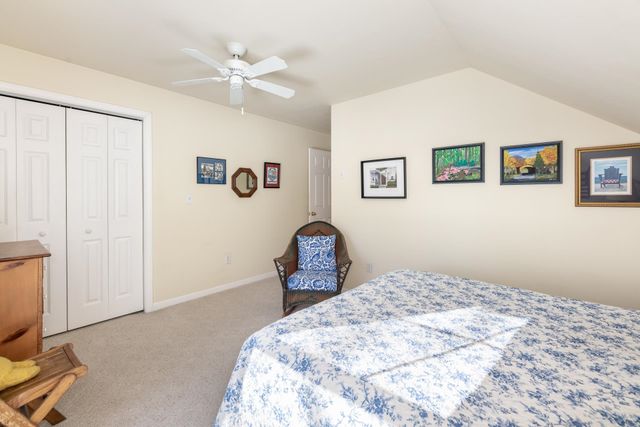 8 Oak Knoll Road, Meredith, NH 03253