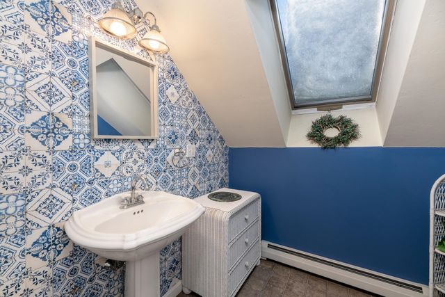 8 Oak Knoll Road, Meredith, NH 03253