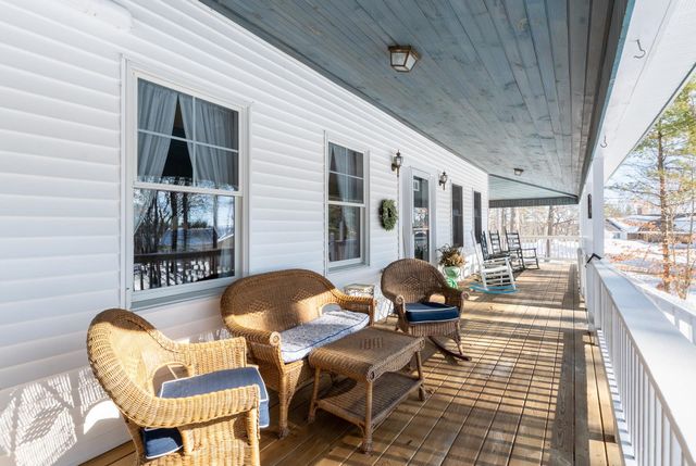 8 Oak Knoll Road, Meredith, NH 03253