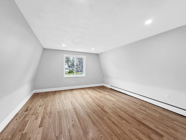 21 Burlington Rd, Billerica, MA 01821