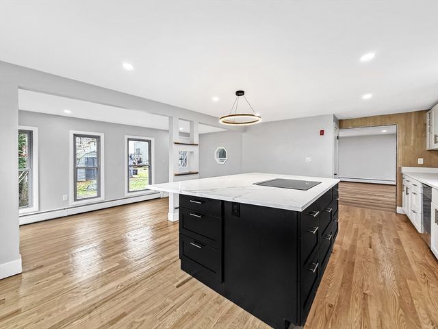 21 Burlington Rd, Billerica, MA 01821