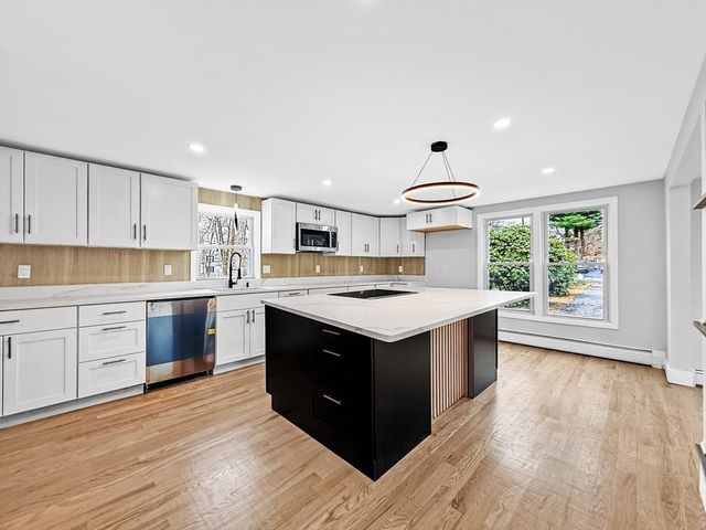 21 Burlington Rd, Billerica, MA 01821