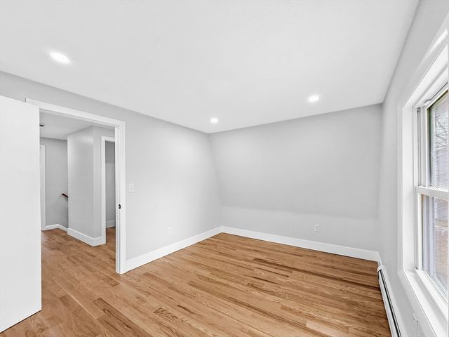 21 Burlington Rd, Billerica, MA 01821