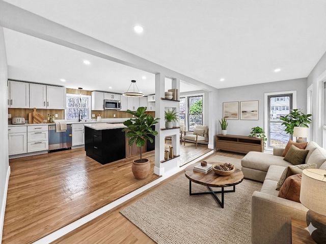 21 Burlington Rd, Billerica, MA 01821