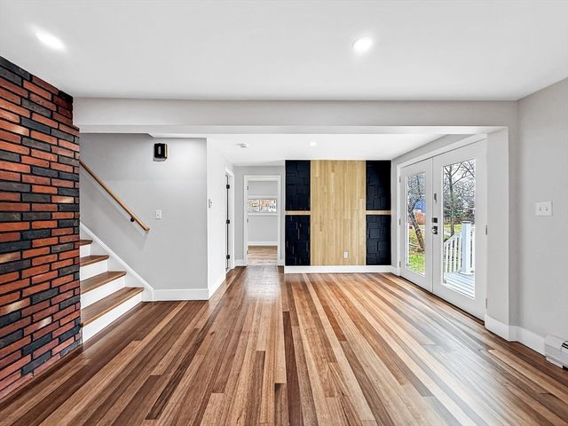 21 Burlington Rd, Billerica, MA 01821