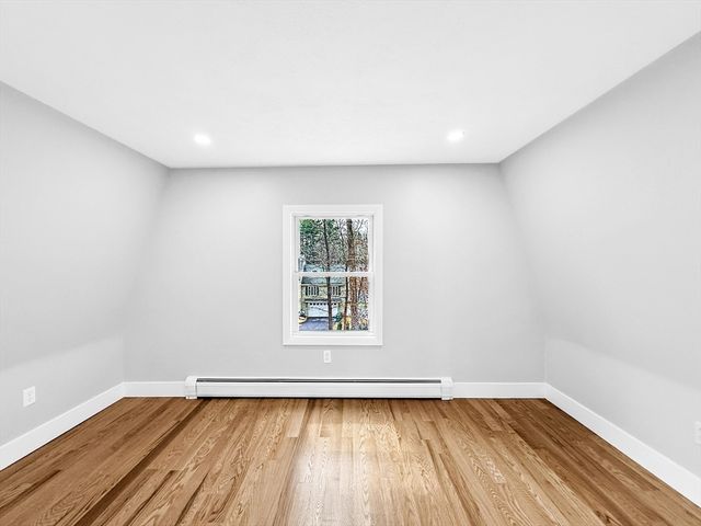 21 Burlington Rd, Billerica, MA 01821