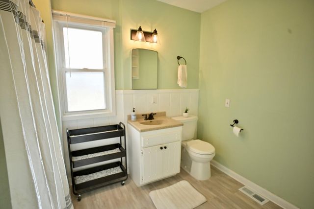 301 19th Avenue N, Hopkins, MN 55343