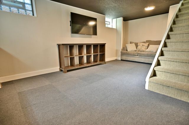 301 19th Avenue N, Hopkins, MN 55343