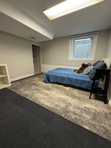 301 19th Avenue N, Hopkins, MN 55343