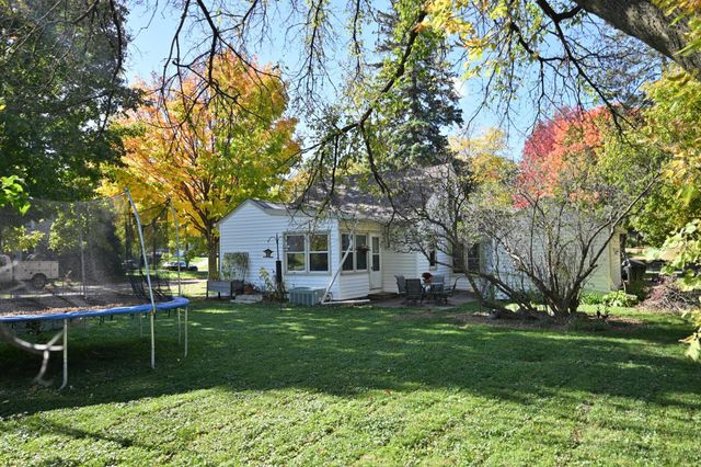 301 19th Avenue N, Hopkins, MN 55343