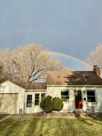 301 19th Avenue N, Hopkins, MN 55343