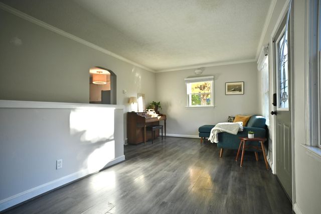 301 19th Avenue N, Hopkins, MN 55343