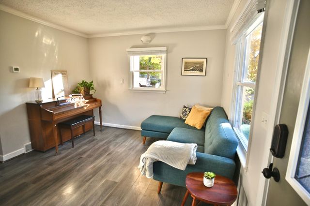 301 19th Avenue N, Hopkins, MN 55343