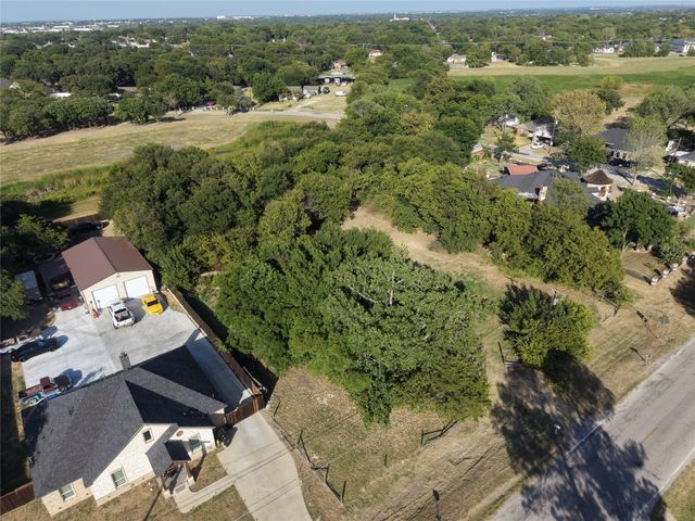 1704 S Sam houston Road, Mesquite, TX 75149