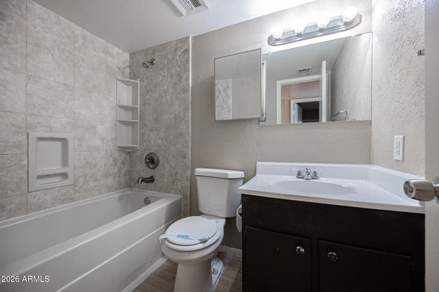 5214 N 42ND Parkway, Phoenix, AZ 85019