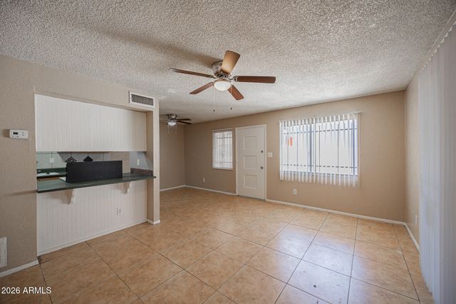 5214 N 42ND Parkway, Phoenix, AZ 85019