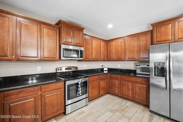 2028 Snapdragon Drive NW, Palm Bay, FL 32907