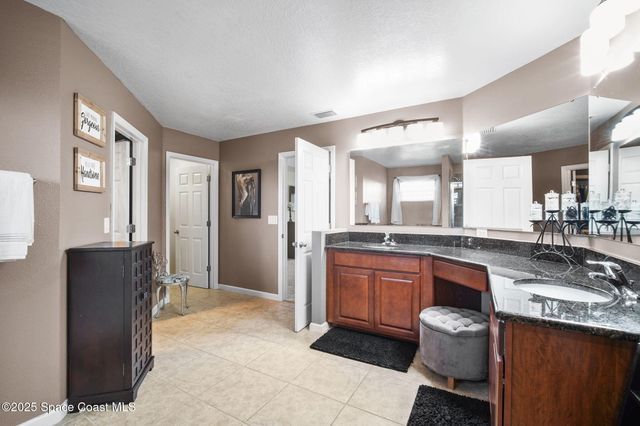 2028 Snapdragon Drive NW, Palm Bay, FL 32907