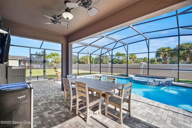 2028 Snapdragon Drive NW, Palm Bay, FL 32907