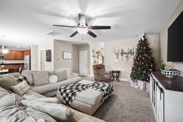 2028 Snapdragon Drive NW, Palm Bay, FL 32907