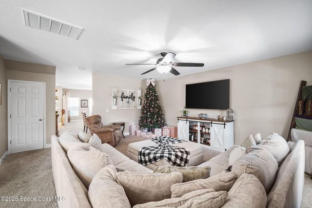 2028 Snapdragon Drive NW, Palm Bay, FL 32907