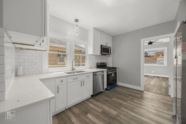 628 S 19th Avenue, Maywood, IL 60153