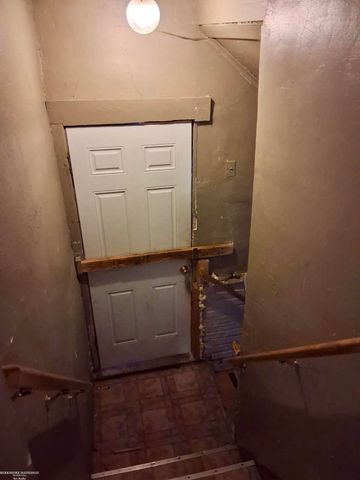 487 Chalmers Street, Detroit, MI 48215