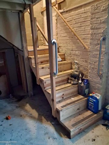 487 Chalmers Street, Detroit, MI 48215