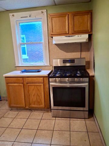 487 Chalmers Street, Detroit, MI 48215