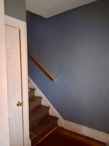 487 Chalmers Street, Detroit, MI 48215