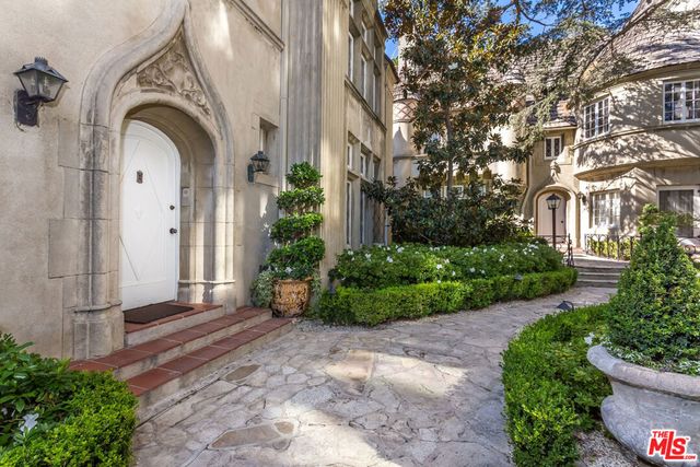 10335 Wilshire Boulevard, Los Angeles, CA 90024