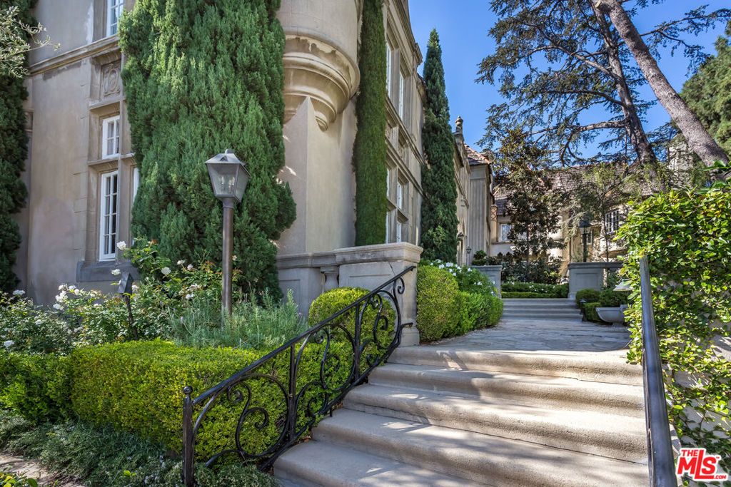 10335 Wilshire Boulevard, Los Angeles, CA 90024