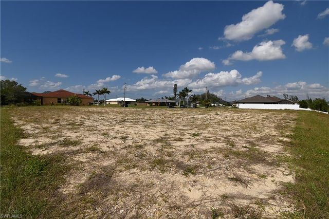 432 SW 22nd ST, Cape Coral, FL 33991