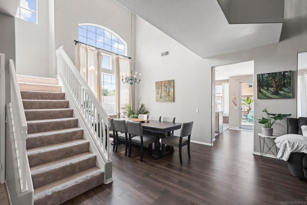 Image 11 of property listing at 1593 Avenida Guillermo, Oceanside, CA 92056