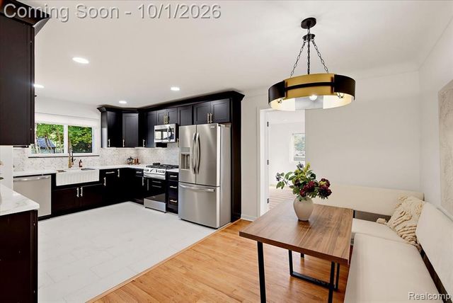 3830 Ravena Avenue, Royal Oak, MI 48073