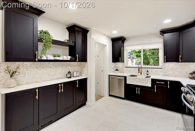 3830 Ravena Avenue, Royal Oak, MI 48073